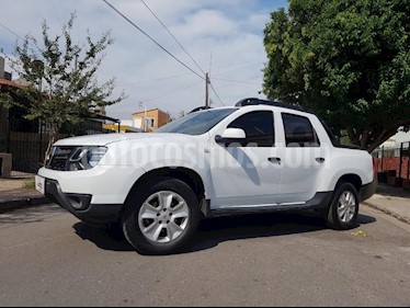 foto Renault Duster Oroch Dynamique usado (2016) color Blanco precio $735.000