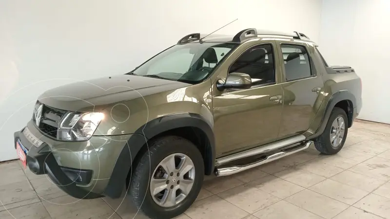 Foto Renault Duster Oroch Outsider Plus 2.0 usado (2017) color Verde financiado en cuotas(anticipo $3.560.000)