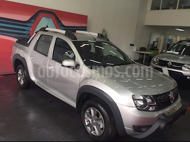 Renault Duster Oroch Outsider Plus 2.0 usado (2019) color Gris Oscuro precio $1.030.000