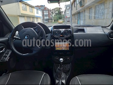 foto Renault Duster Oroch Dynamique 4x2 usado (2017) color Gris Estrella precio $49.000.000