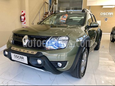 foto Renault Duster Oroch Outsider Plus 2.0 4x4 usado (2019) color Verde Esmeralda precio $1.089.000