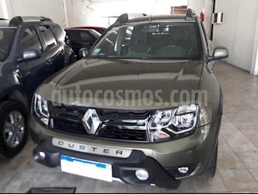 foto Renault Duster Oroch Outsider Plus 2.0 usado (2016) color Verde Oscuro precio $590.000