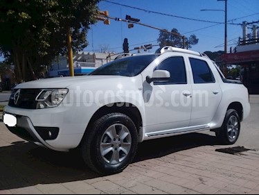 foto Renault Duster Oroch Outsider Plus 2.0 usado (2019) color Blanco precio $895.000