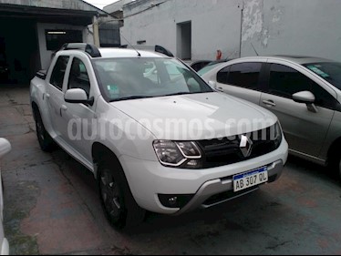 foto Renault Duster Oroch Outsider Plus 2.0 usado (2017) color Blanco precio $745.000