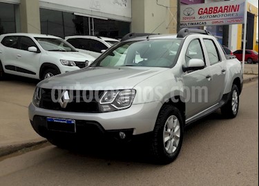 Foto venta Auto usado Renault Duster Oroch Outsider Plus 2.0 (2017) color Gris Claro precio $590.000