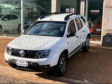 foto Renault Duster Dakar 2.0 4x4 usado (2018) color Blanco precio $690.000
