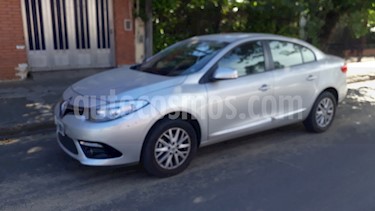 foto Renault Fluence Luxe 1.6 usado (2015) color Plata precio $650.000