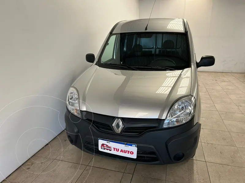 Foto Renault Kangoo Express 2 1.6 Confort 1P usado (2017) color Gris precio $15.500.000