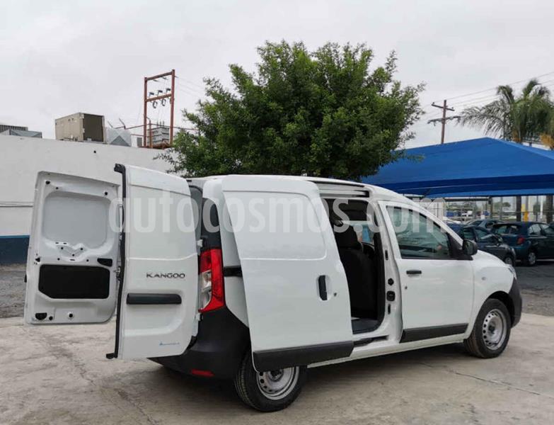 foto Renault Kangoo Intens usado (2019) color Blanco precio $215,000