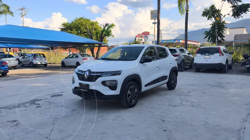 Foto Renault Kwid Iconic usado (2024) color Blanco financiado en mensualidades(enganche $26,949 mensualidades desde $5,014)