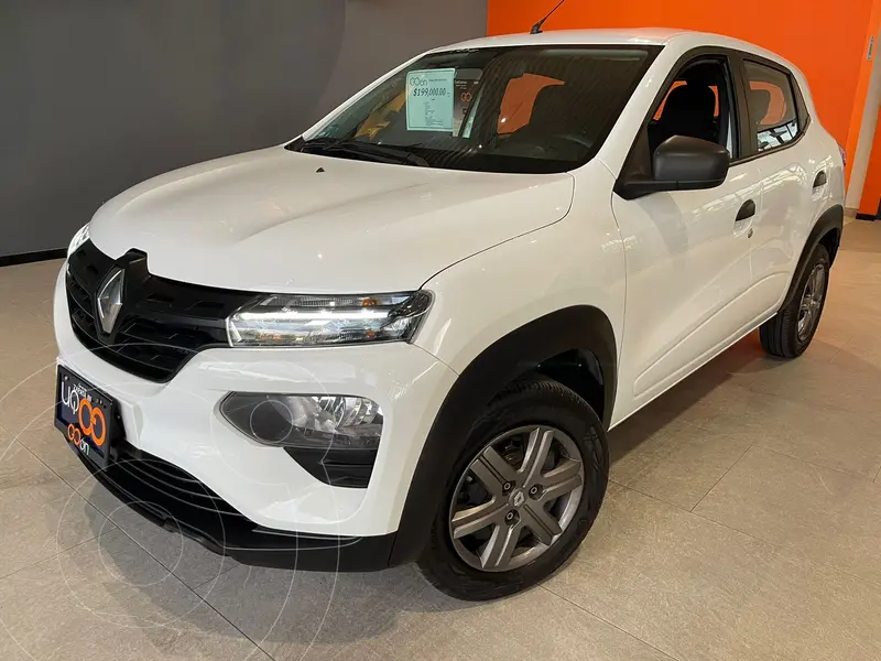 Foto Renault Kwid Intens usado (2023) color Blanco financiado en mensualidades(enganche $51,000 mensualidades desde $2,958)
