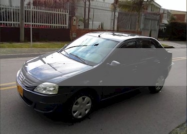 Foto venta Carro usado Renault Logan 1.4L Familier (2012) color Negro precio $20.900.000