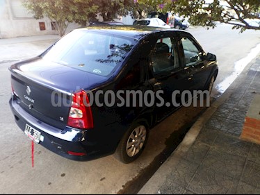 foto Renault Logan 1.6 Authentique Pack II usado (2012) color Azul Crepúsculo precio $215.000