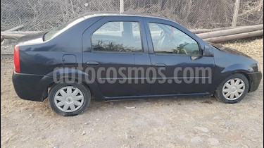 foto Renault Logan 1.6 Base usado (2010) color Azul precio $135.000