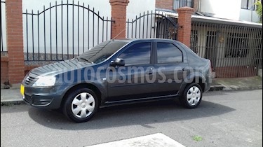 foto Renault Logan 1.6 Expression AA Mec 4P usado (2015) color Gris precio $22.800.000