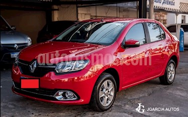 foto Renault Logan 1.6 Privilege usado (2016) color Rojo precio $475.000