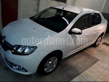 foto Renault Logan 1.6 Privilege usado (2019) color Blanco precio $450.000