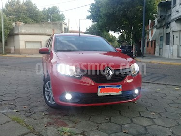 foto Renault Logan 1.6 Authentique usado (2018) color Rojo Vivo precio $587.000