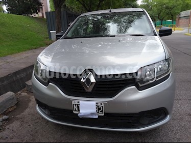 Renault Logan 1.6 Authentique Pack II usado (2014) color Gris Estrella precio $390.000
