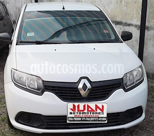 foto Renault Logan 1.6 Authentique usado (2016) color Blanco precio $450.000