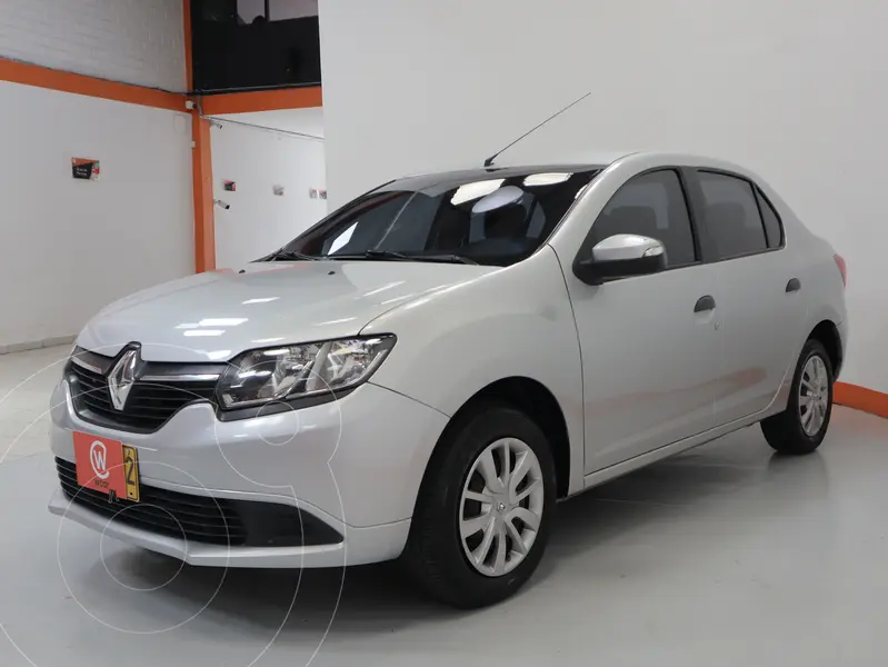 Foto Renault Logan Expression usado (2018) color Plata precio $43.990.000