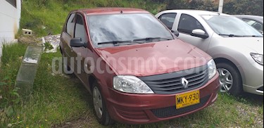 Foto Renault Logan 1.4L Familier usado (2013) color Rojo precio $18.500.000