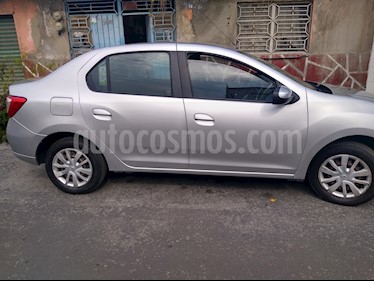 Renault Logan Expression usado (2015) color Plata precio $95,000