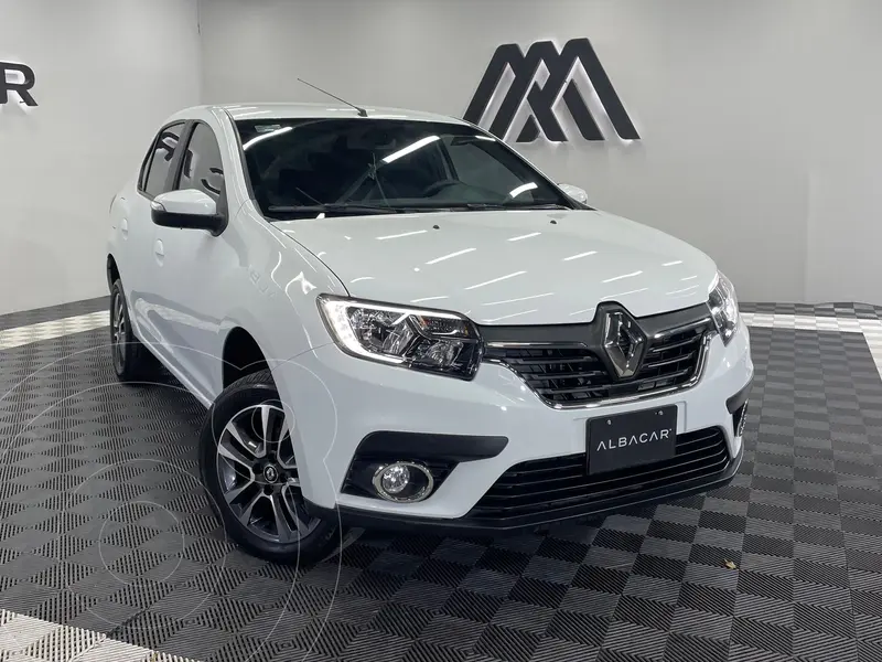 Foto Renault Logan Intens Aut usado (2024) color Blanco precio $264,999