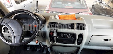 Foto Renault Master Furgon Medio 2.5 TD Confort usado (2008) color Blanco precio $400.000