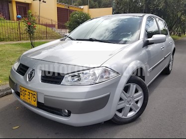 Foto venta Carro Usado Renault Megane ll Hatchback 2.0L Dynamique (2005) color Plata