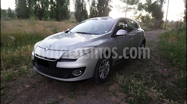 foto Renault Mégane lll 1.6L Expression usado (2014) color Gris Platino precio $5.150.000