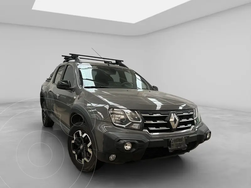 Foto Renault Oroch Outsider Aut usado (2023) color Gris Oscuro financiado en mensualidades(enganche $82,500 mensualidades desde $10,035)