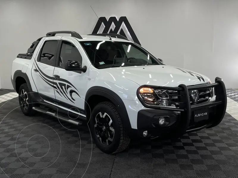 Foto Renault Oroch Outsider Aut usado (2023) color Blanco precio $344,999
