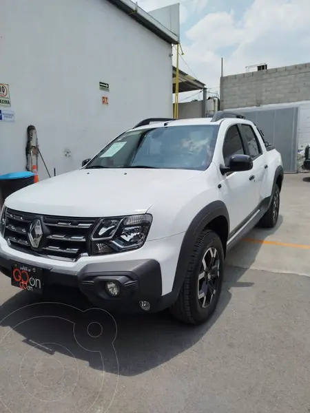 Foto Renault Oroch Outsider Aut usado (2023) color Blanco financiado en mensualidades(enganche $108,728 mensualidades desde $8,314)