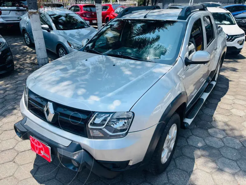 Foto Renault Oroch Zen usado (2019) color Plata precio $239,000