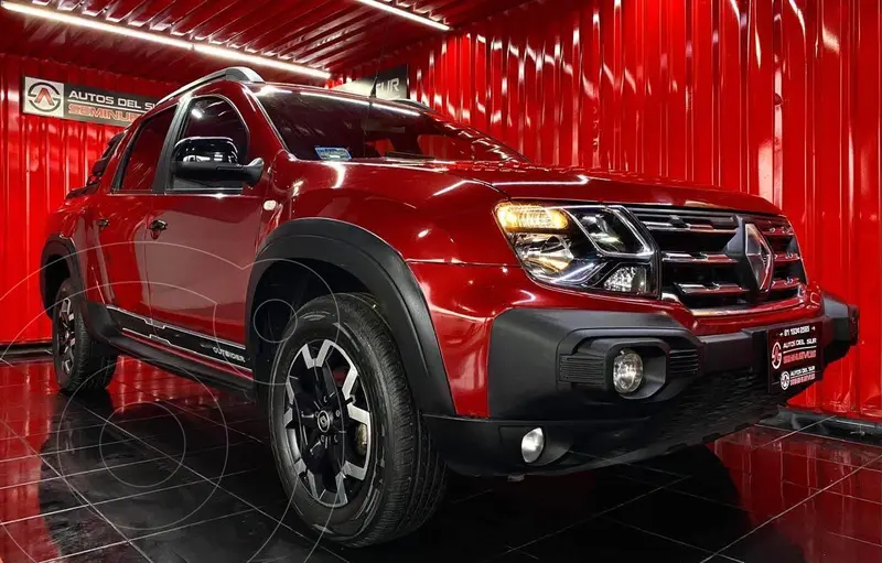 Foto Renault Oroch Outsider usado (2023) color Rojo precio $349,000