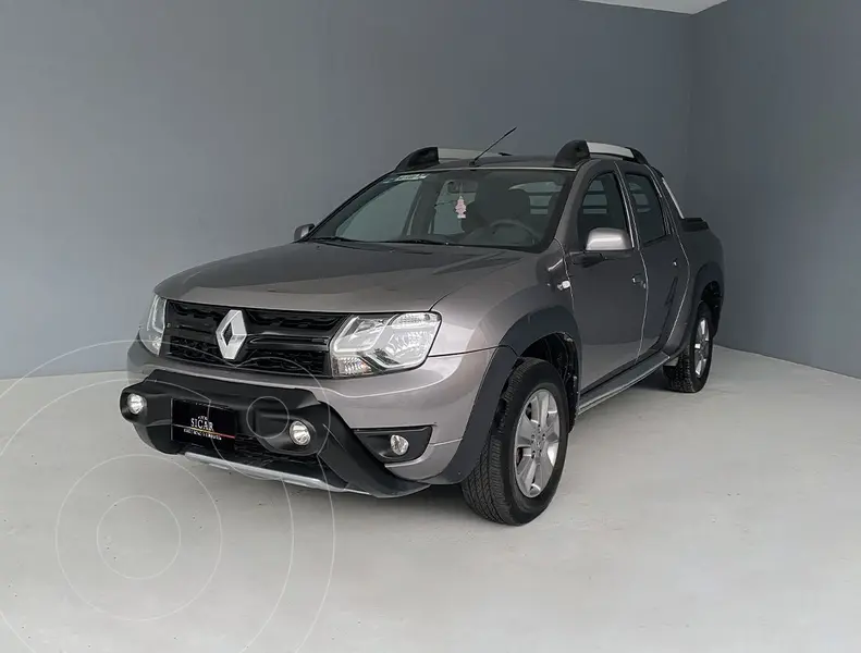 Foto Renault Oroch Outsider usado (2020) color Gris precio $259,000