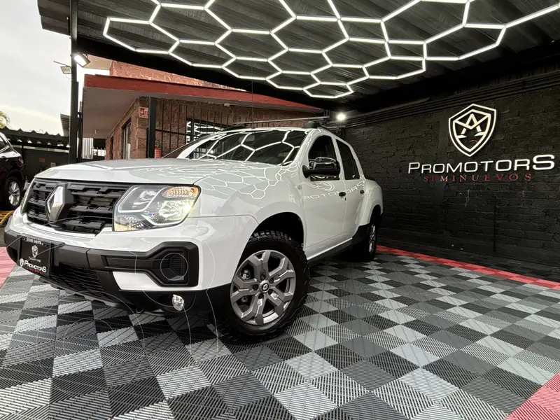 Foto Renault Oroch Zen usado (2023) color Blanco precio $309,900