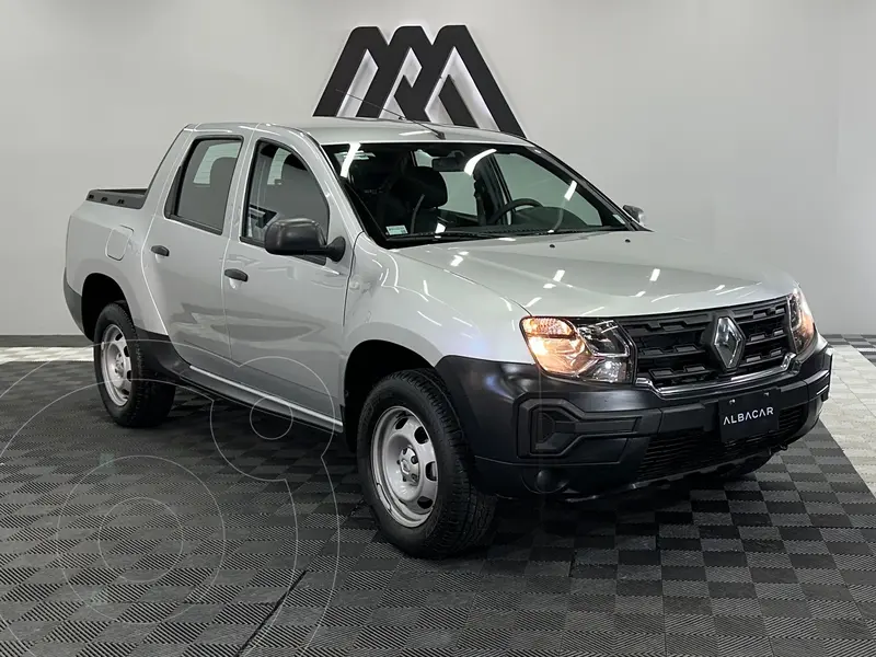 Foto Renault Oroch Life usado (2023) color Gris precio $289,999