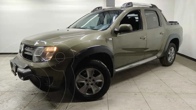 Foto Renault Oroch Outsider usado (2020) color Verde financiado en mensualidades(enganche $66,000 mensualidades desde $6,511)