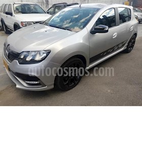 foto Renault Sandero R.S. 2.0L usado (2017) color Plata precio $43.500.000