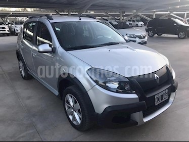 foto Renault Sandero Stepway 1.6 Confort usado (2011) color Gris Claro precio $360.000
