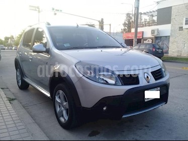 foto Renault Sandero Stepway 1.6 Luxe usado (2010) color Gris Claro precio $350.000
