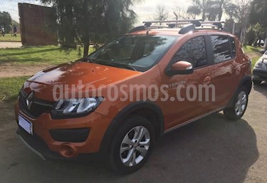 foto Renault Sandero Stepway 1.6 Privilége usado (2017) color Rojo Fuego precio $450.000