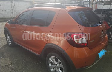 Foto Renault Sandero Stepway 1.6L usado (2017) color Naranja precio $36.500.000