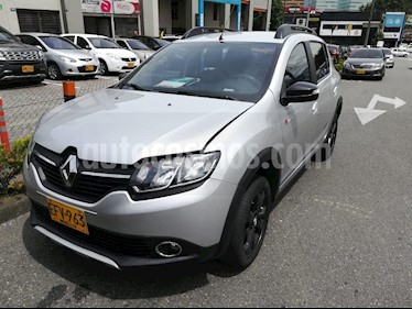 foto Renault Sandero Stepway 1.6L usado (2018) color Gris precio $41.000.000