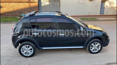 foto Renault Sandero Stepway 1.6L Privilege usado (2013) color Negro precio $450.000