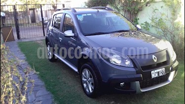 foto Renault Sandero Stepway 1.6 Privilege NAV usado (2013) color Plata precio $450.000