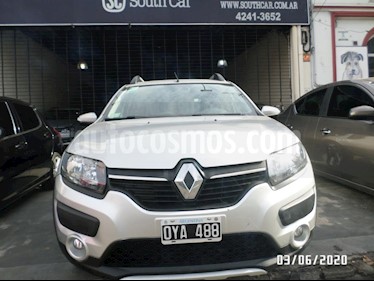 foto Renault Sandero Stepway 1.6L Privilege usado (2015) color Gris Claro precio $700.000