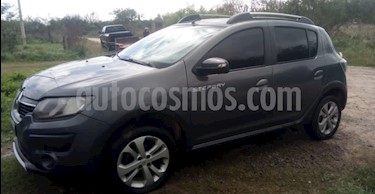 Renault Sandero Stepway 1.6 Privilege usado (2015) color Gris Acier precio $600.000